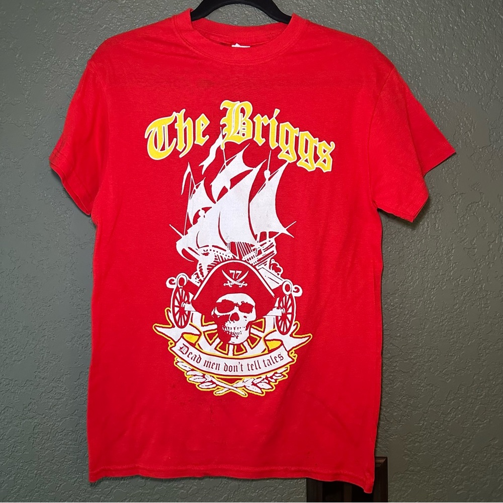 The Briggs tee
